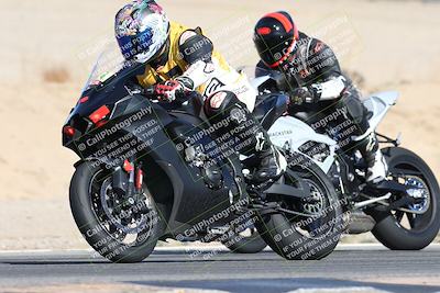 media/Nov-16-2025-Race Pace (Sun) [[8c5fa54630]]/Non Verified Riders (1st 20 Minutes)/2-Turn 10 (1010am)/